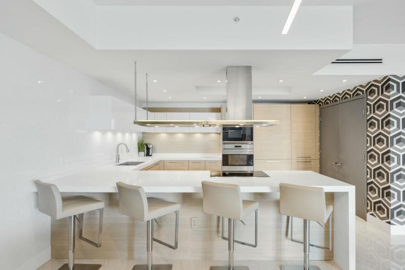  Condo & Townhome Photos