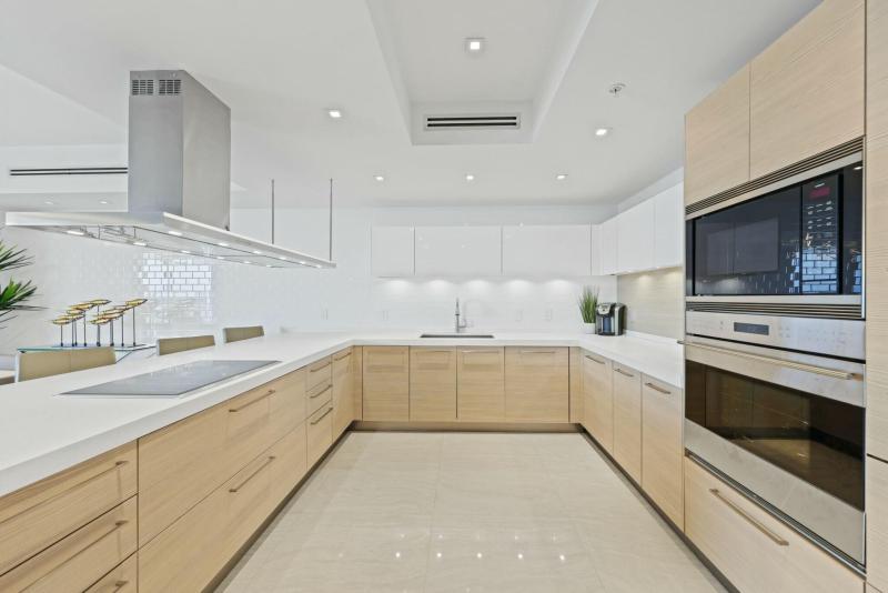  Condo & Townhome Photos