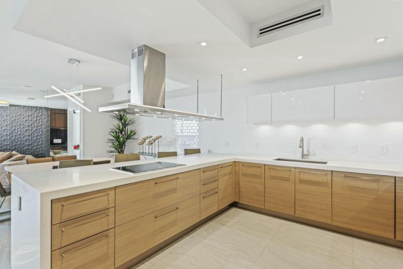  Condo & Townhome Photos