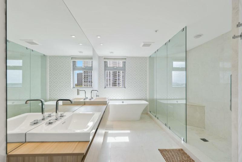  Condo & Townhome Photos