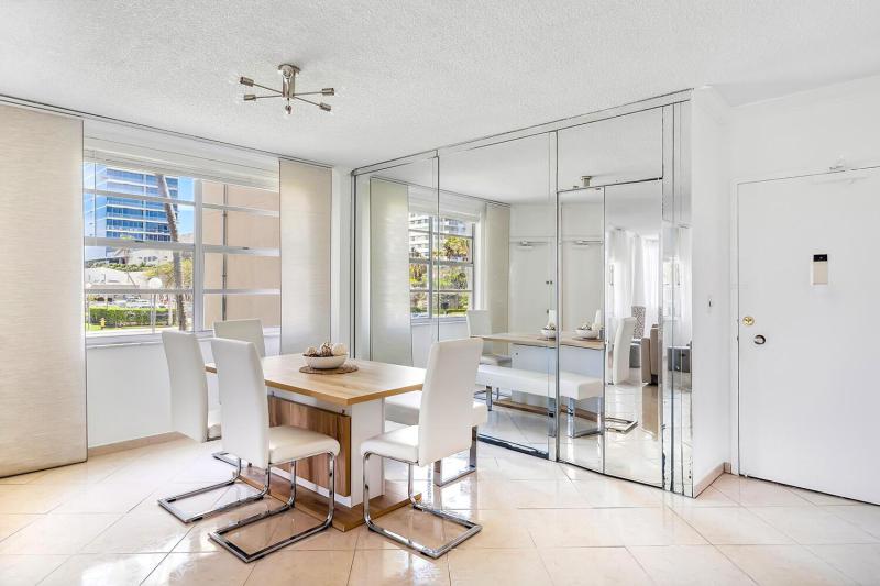  Condo & Townhome Photos