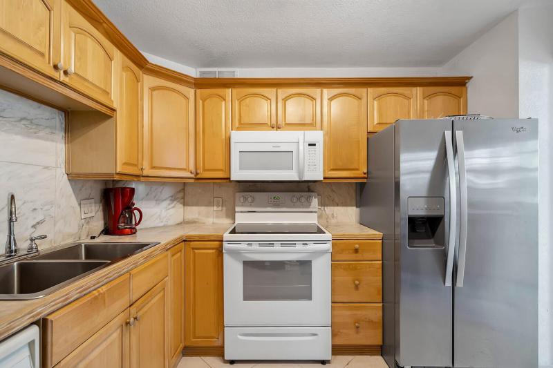  Condo & Townhome Photos