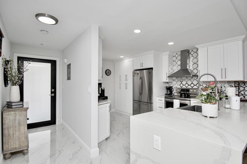  Condo & Townhome Photos