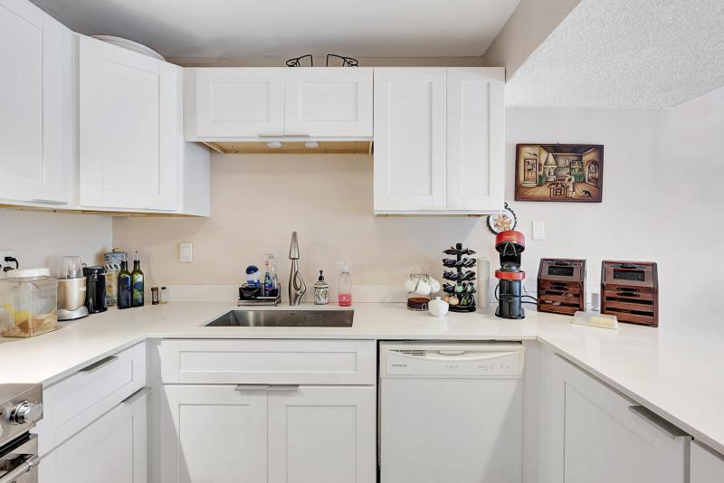  Condo & Townhome Photos