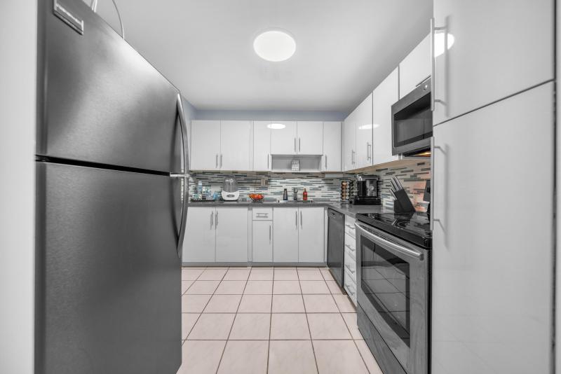  Condo & Townhome Photos