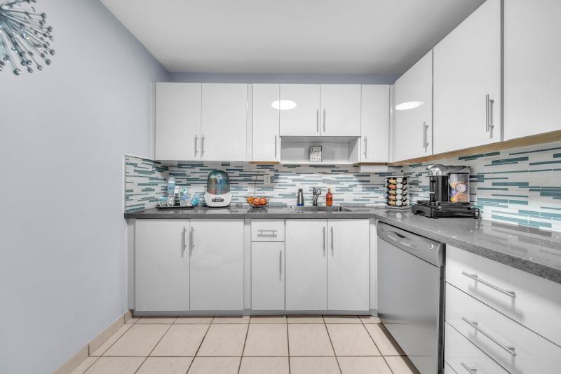  Condo & Townhome Photos