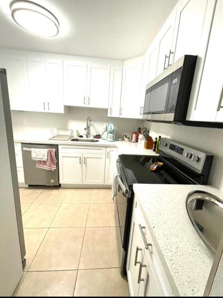  Condo & Townhome Photos