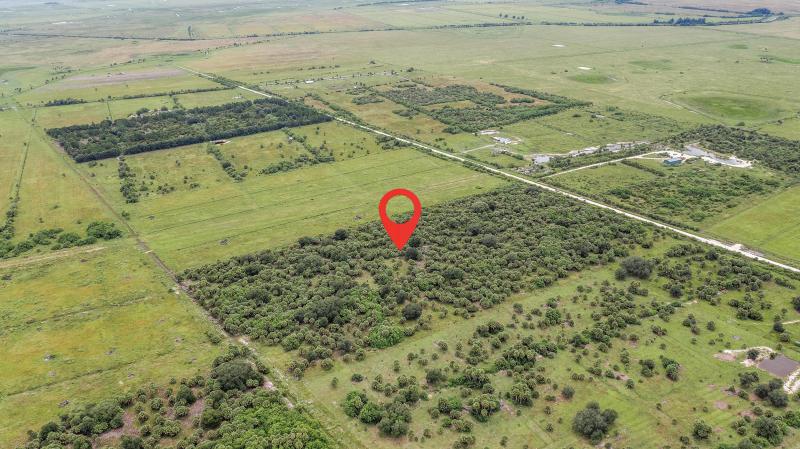  Commercial & Industrial Land Images 