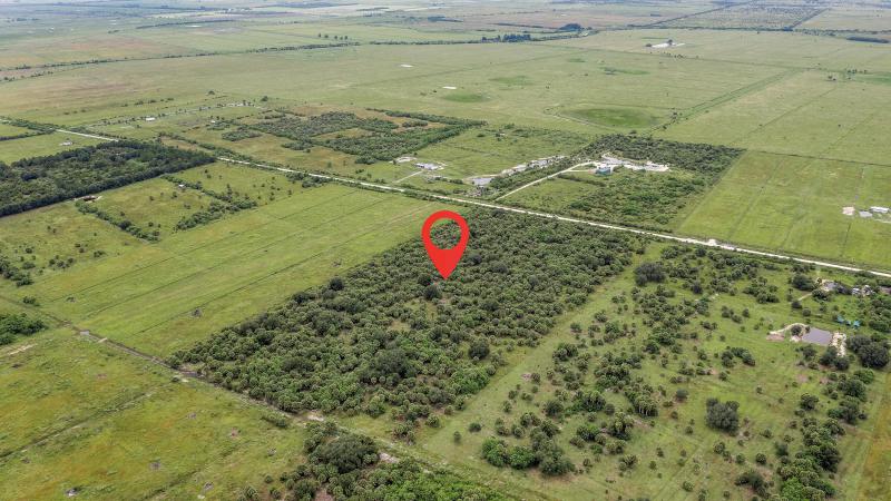  Commercial & Industrial Land Images 