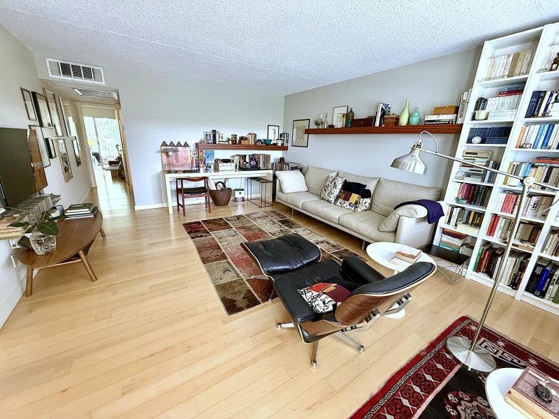  Condo & Townhome Photos