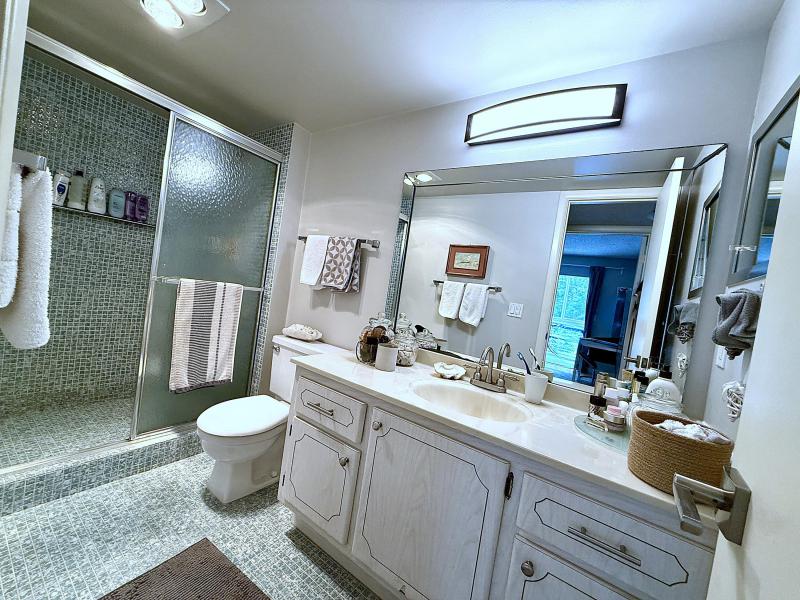  Condo & Townhome Photos