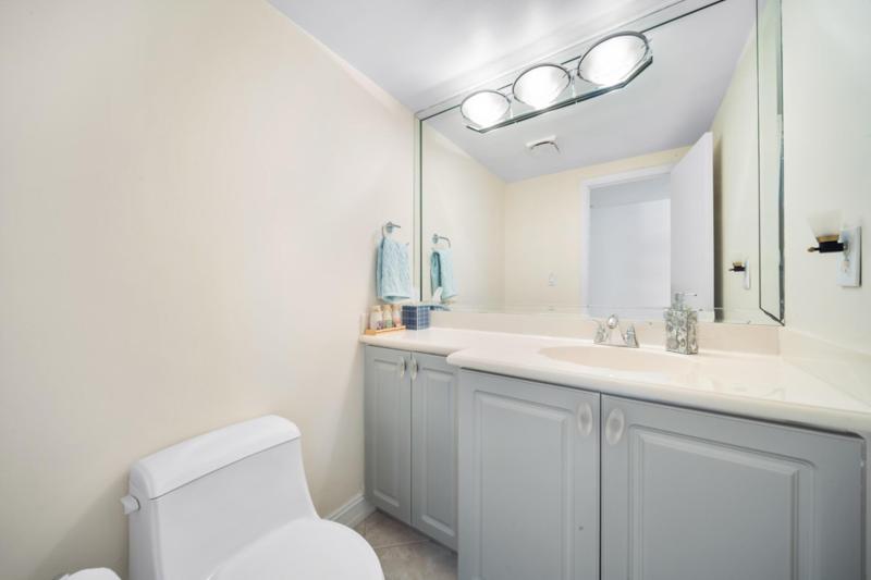 Condo & Townhome Photos