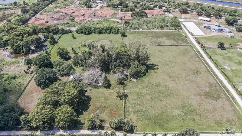  Commercial & Industrial Land Images 