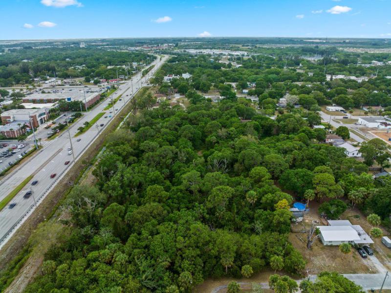  Commercial & Industrial Land Images 