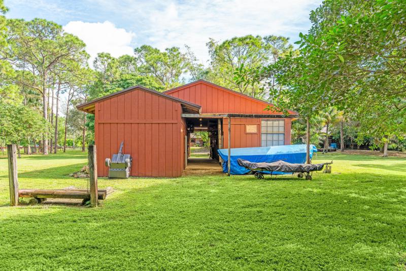  Commercial & Industrial Land Images 