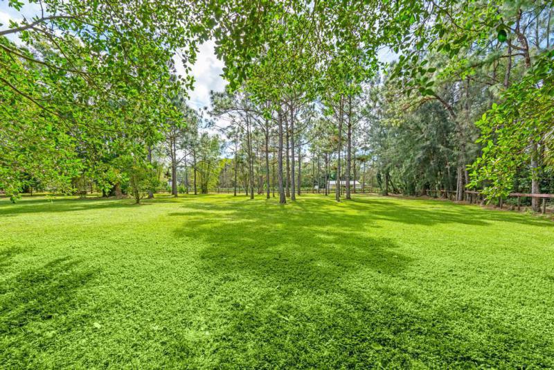  Commercial & Industrial Land Images 