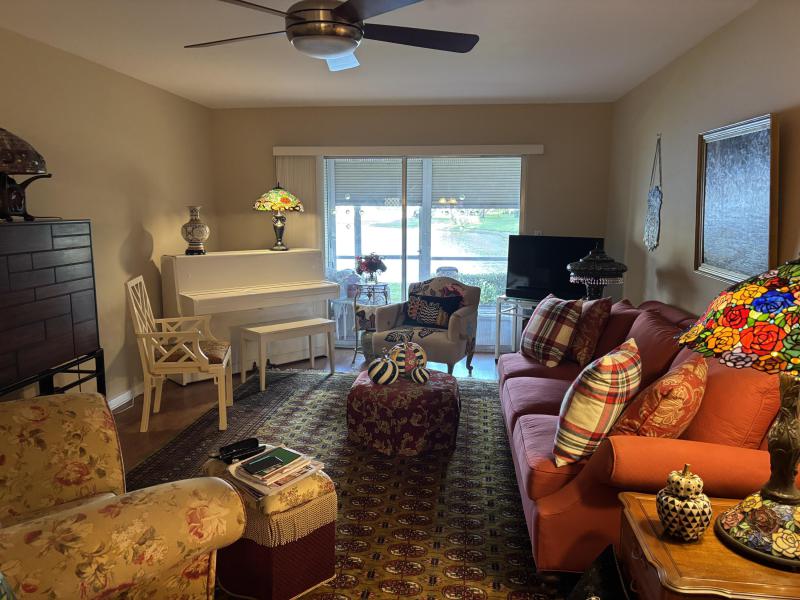  Condo & Townhome Photos