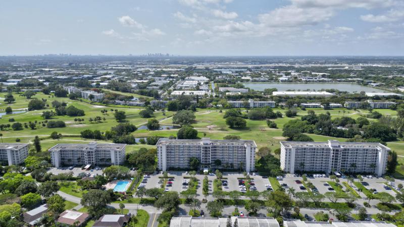  Condo & Townhome Photos
