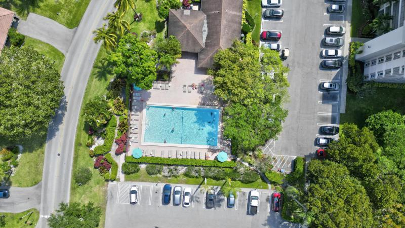  Condo & Townhome Photos