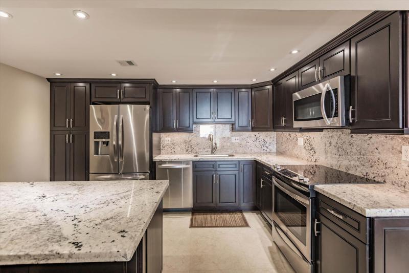 Condo & Townhome Photos