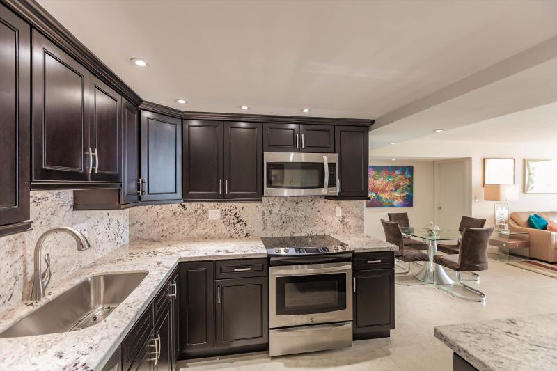  Condo & Townhome Photos