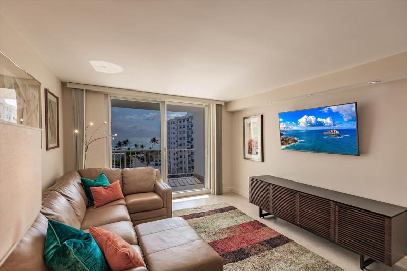  Condo & Townhome Photos