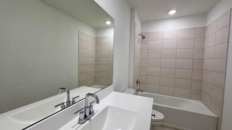 Condo & Townhome Photos