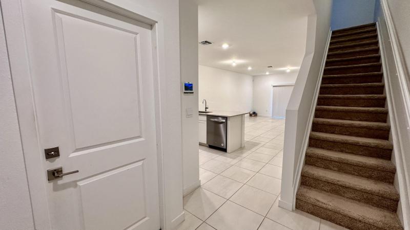  Condo & Townhome Photos
