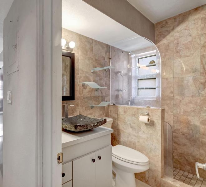  Condo & Townhome Photos