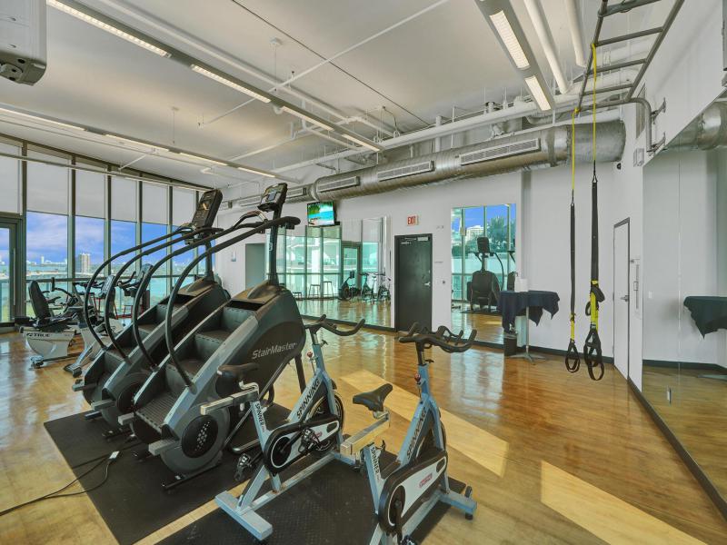  Condo & Townhome Photos
