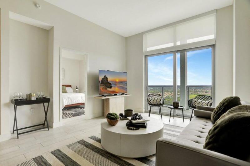  Condo & Townhome Photos
