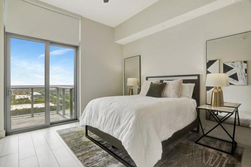  Condo & Townhome Photos