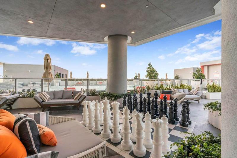  Condo & Townhome Photos