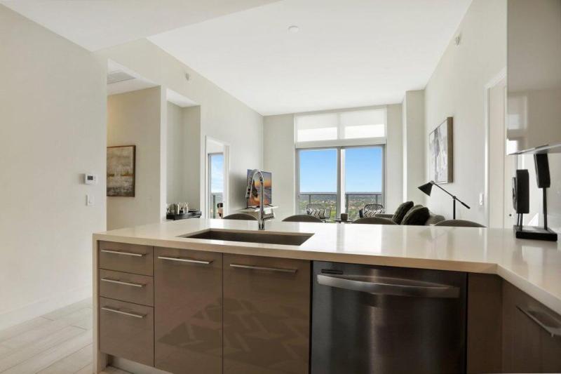  Condo & Townhome Photos