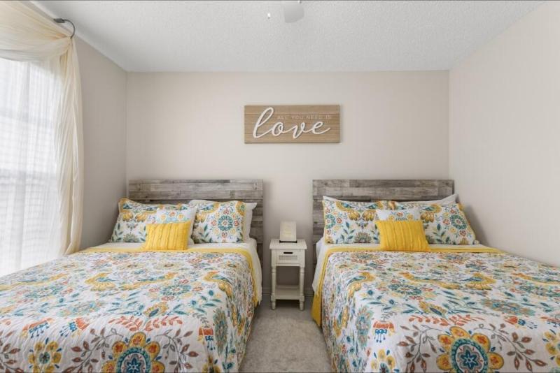  Condo & Townhome Photos