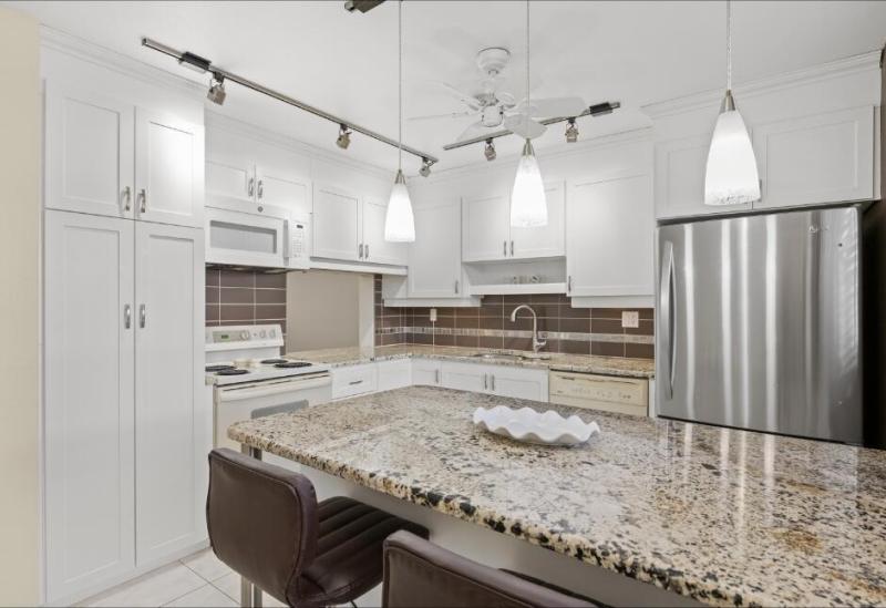  Condo & Townhome Photos