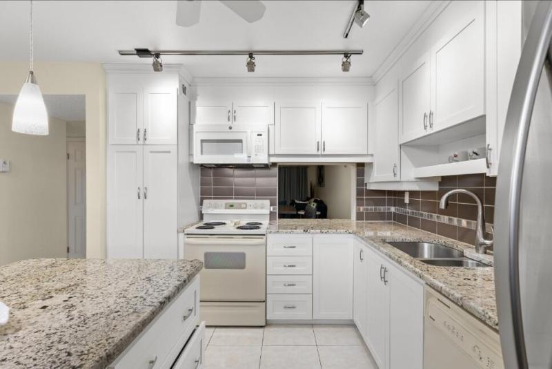  Condo & Townhome Photos