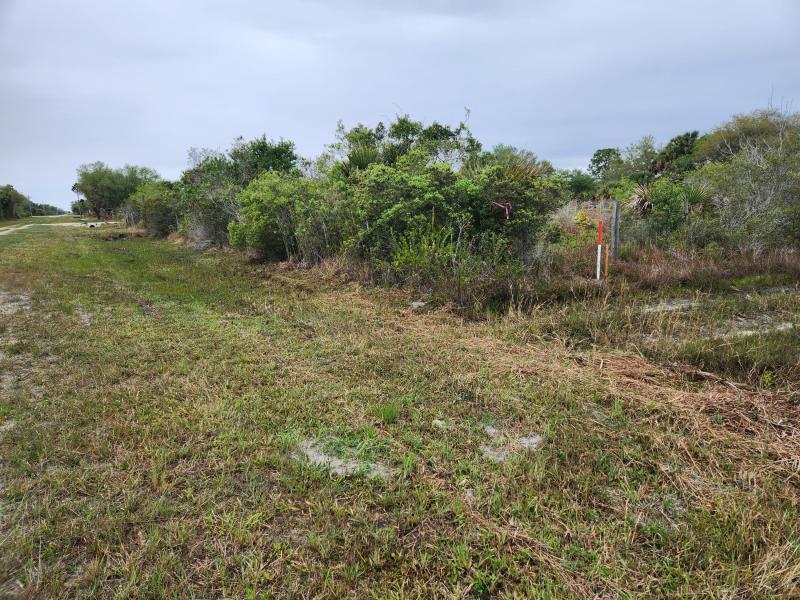  Commercial & Industrial Land Images 