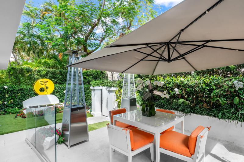  Condo & Townhome Photos