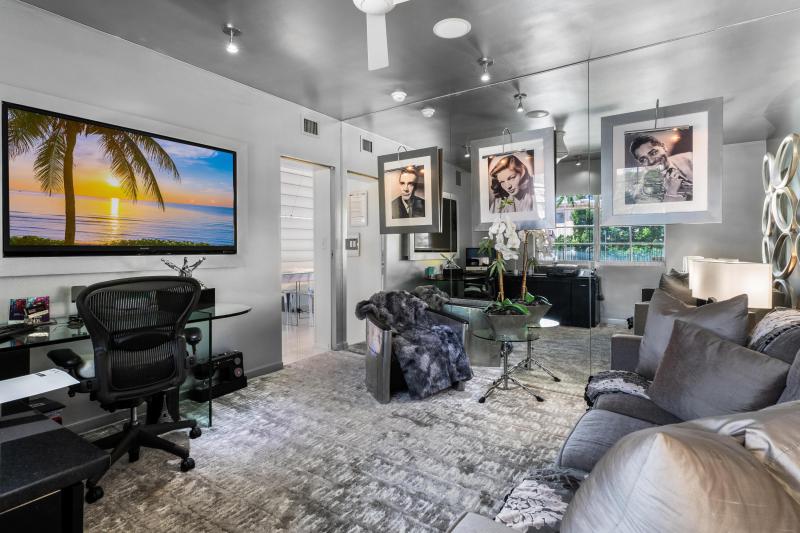  Condo & Townhome Photos