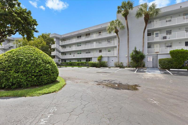 First Photo for Home For Sale at  Oakland Park, FL. 33309