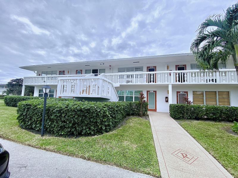  Condo & Townhome Photos