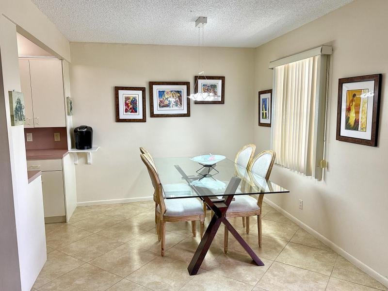  Condo & Townhome Photos