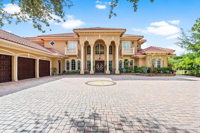  Single Family Homes Photo 2:  Parkland,  FL 33067