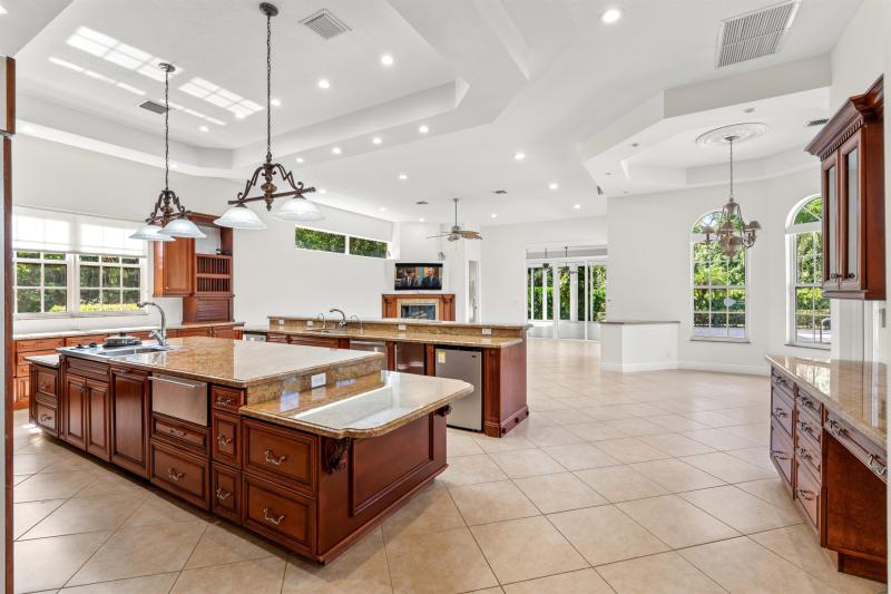  Single Family Homes Photo 7:  Parkland,  FL 33067