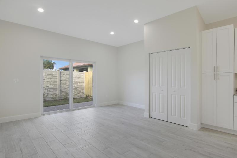 Duplex, Triplex and Fourplex Images