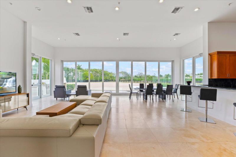  Single Family Homes Photo 19:  Wellington,  FL 33414