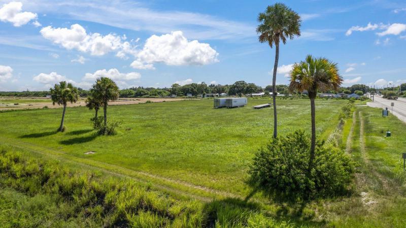  Commercial & Industrial Land Images 