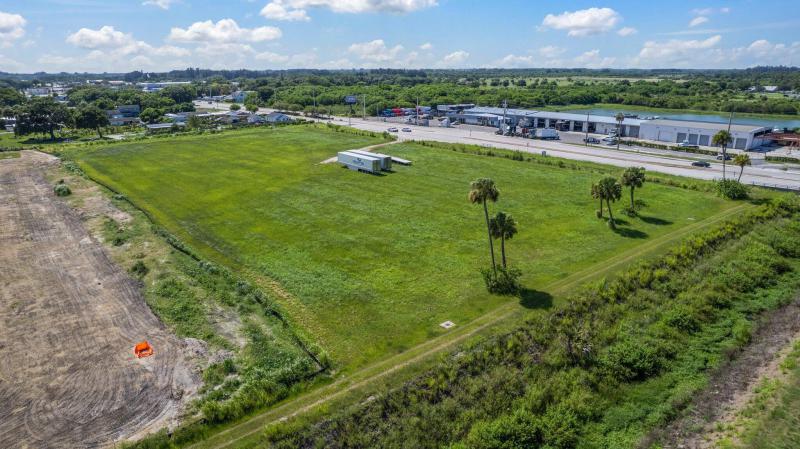  Commercial & Industrial Land Images 