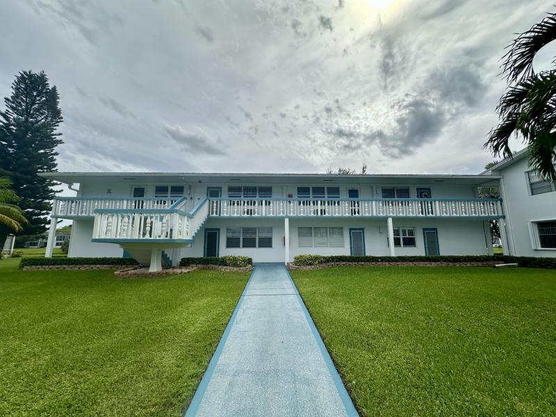  Condo & Townhome Photos
